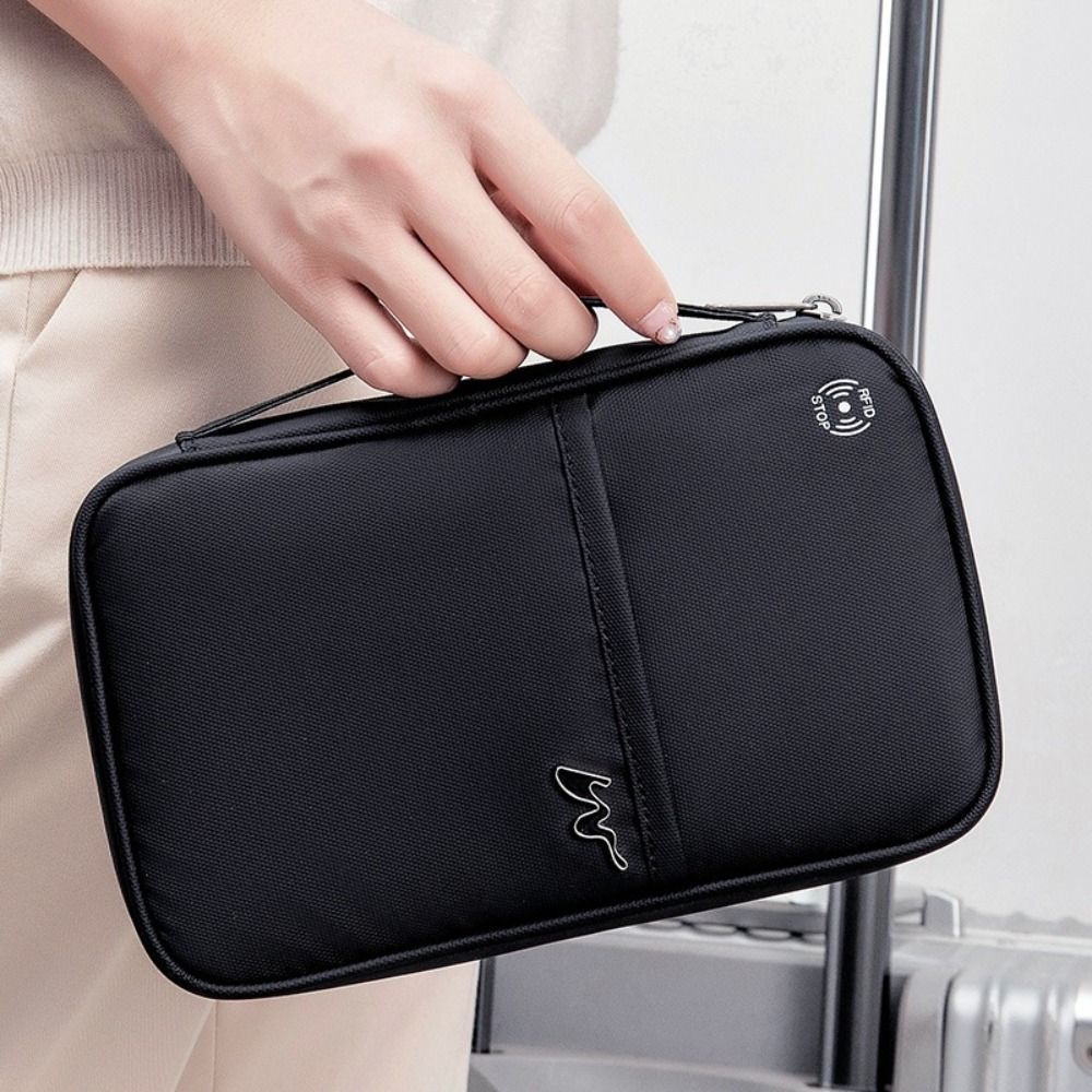 กระเป๋าใส่บัตรโพลีเอสเตอร์แบบพ - Travel Accessories Passport Holder บทวิจารณ์และราคา