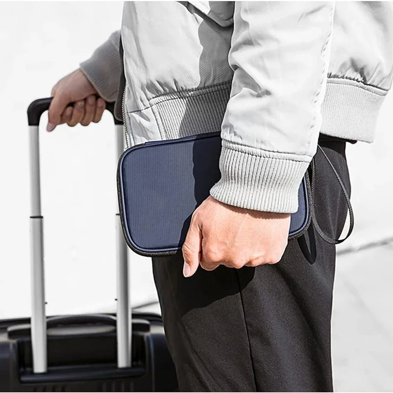น้ําหนักเบาครอบครัวหนังสือเดิน - Travel Accessories Passport Holder บทวิจารณ์และราคา
